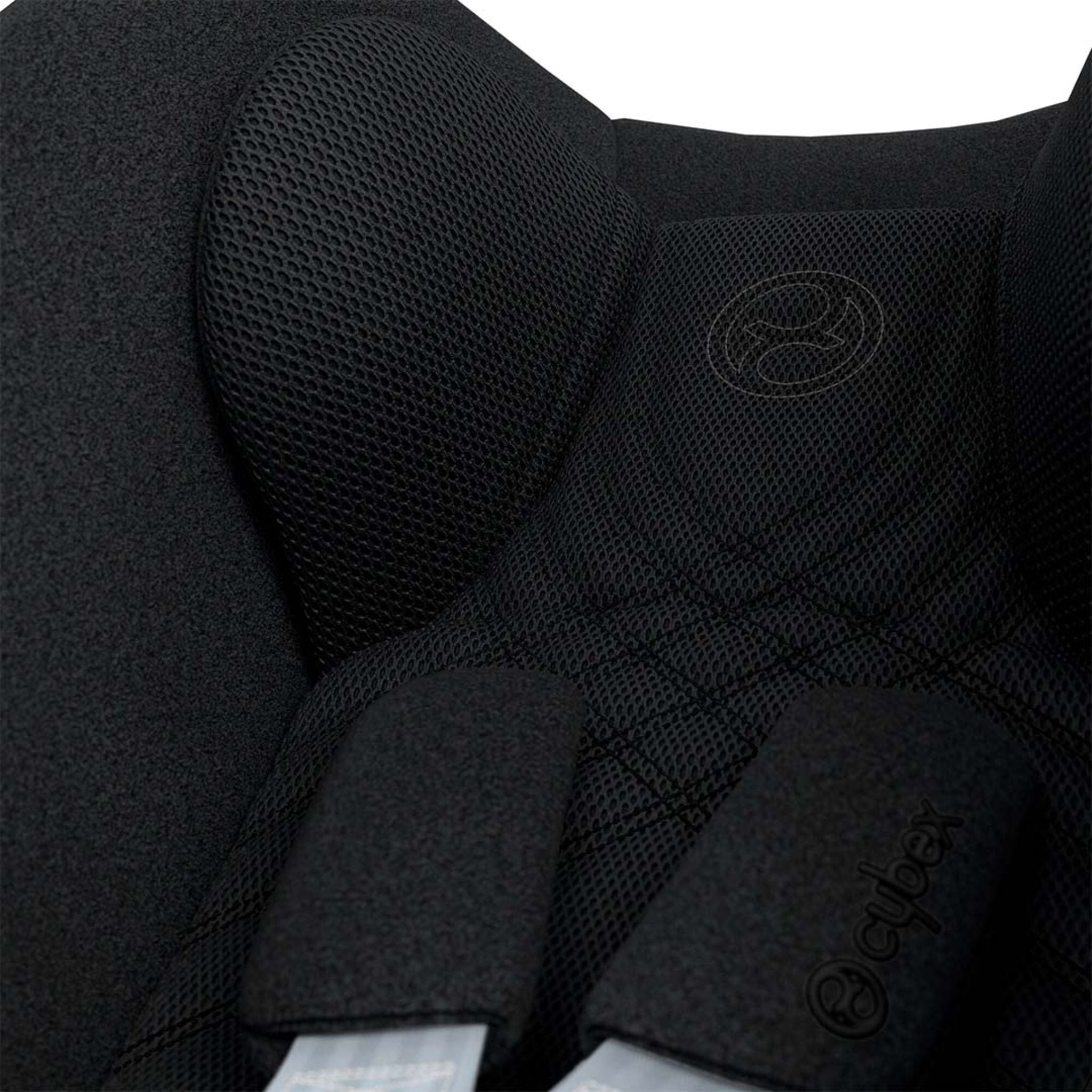 Cybex Cloud T i-Size Plus Car Seat