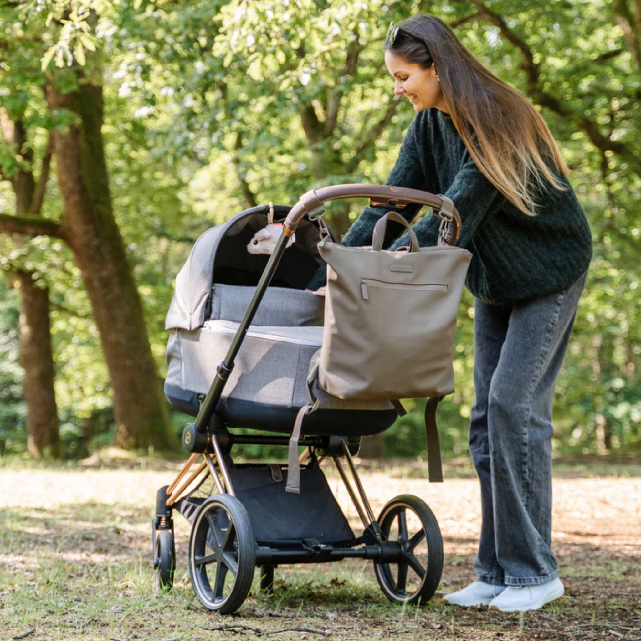 DonebyDeer Changing Backpack