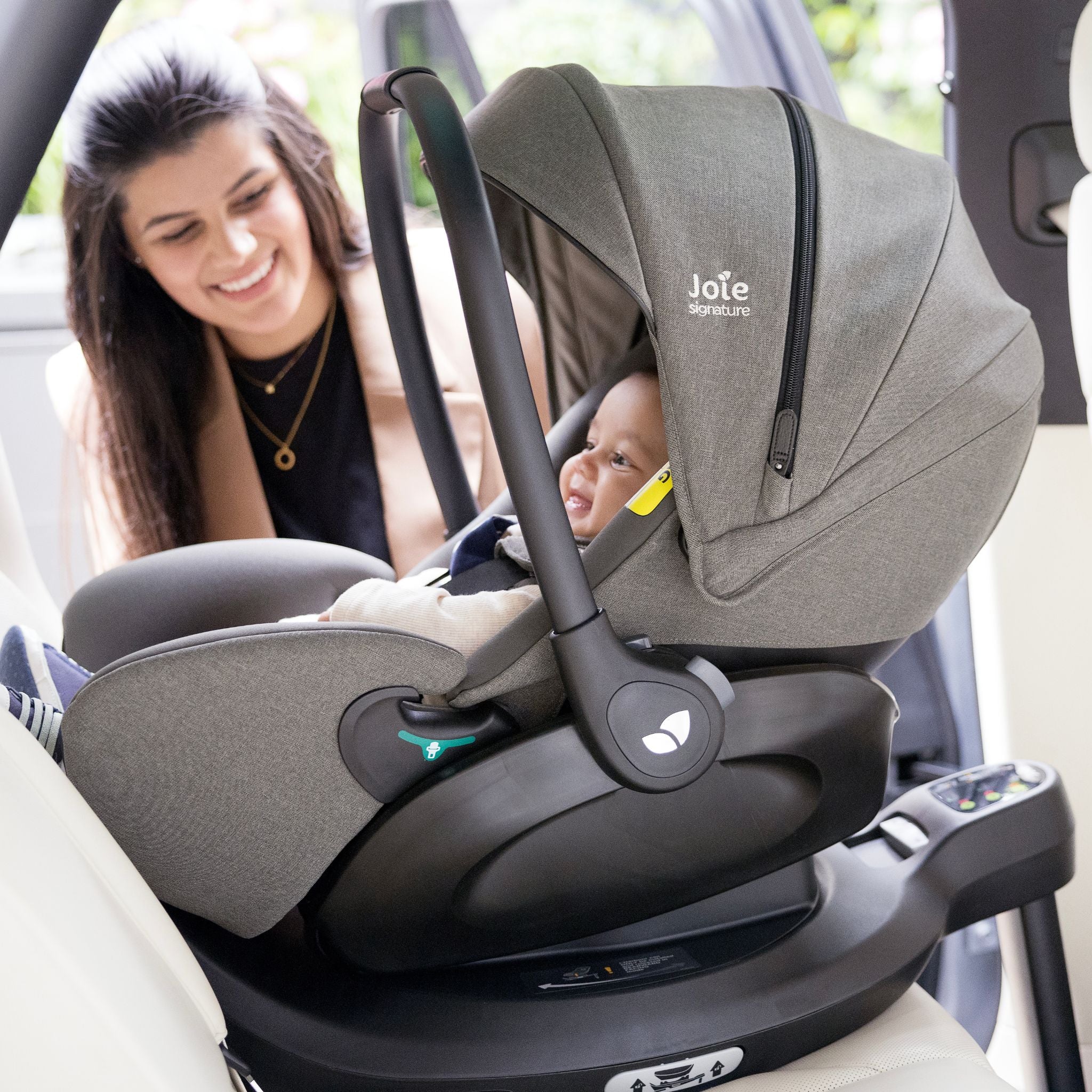 Joie Finiti Flex Travel Ready Bundle