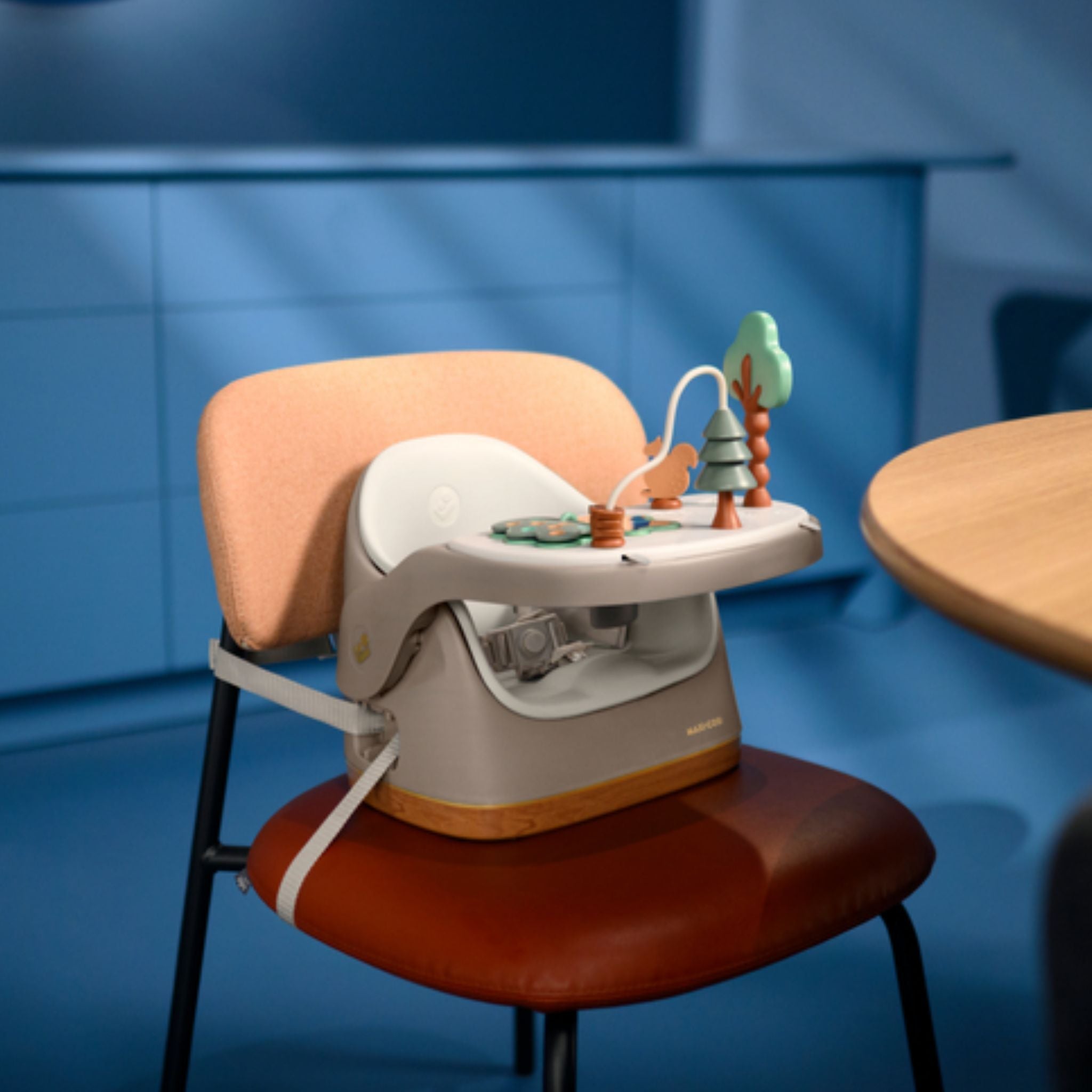 Maxi Cosi Jay Plus 3-in-1 Feeding Booster Seat