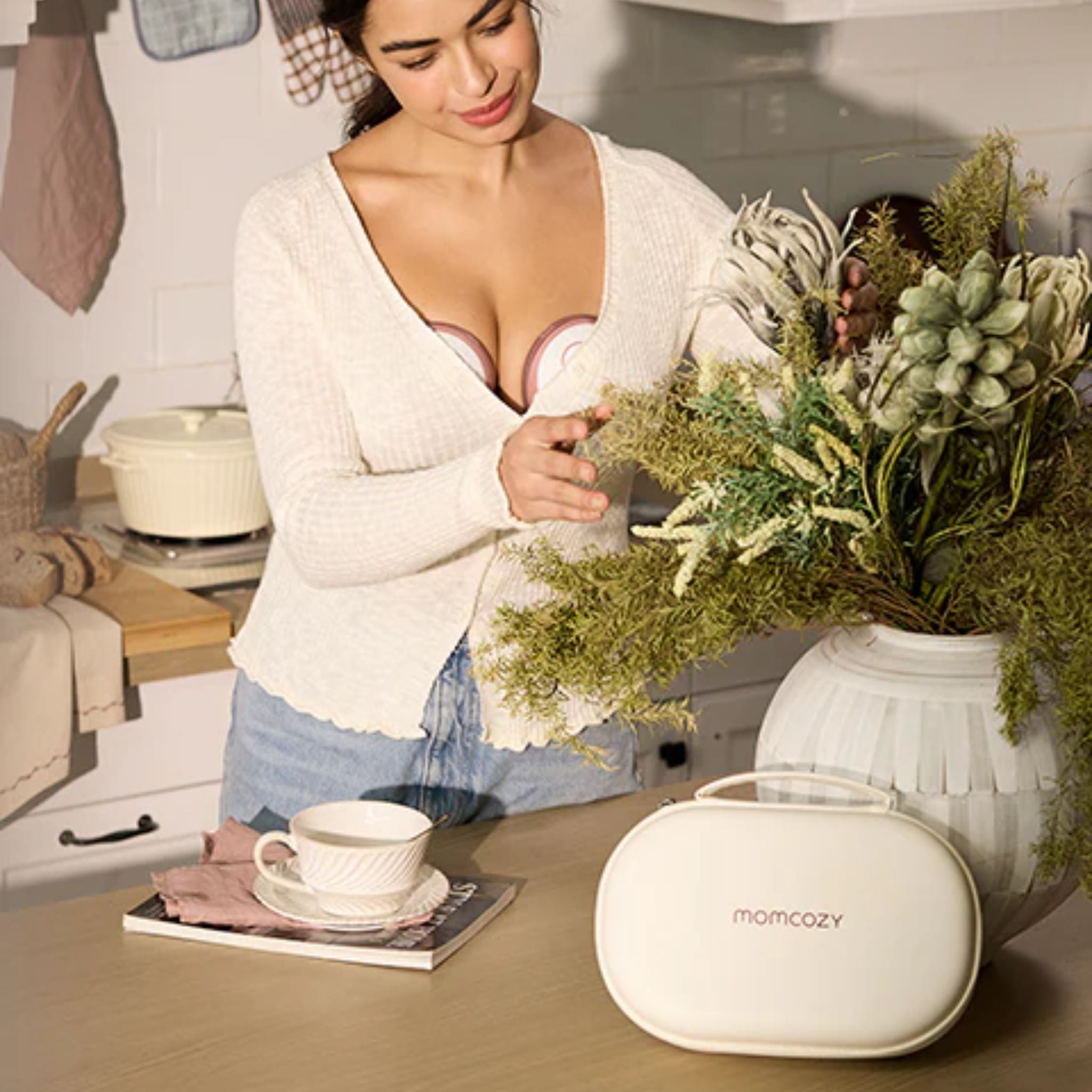 Momcozy M6 Mobile Style Singlet Breast Pump