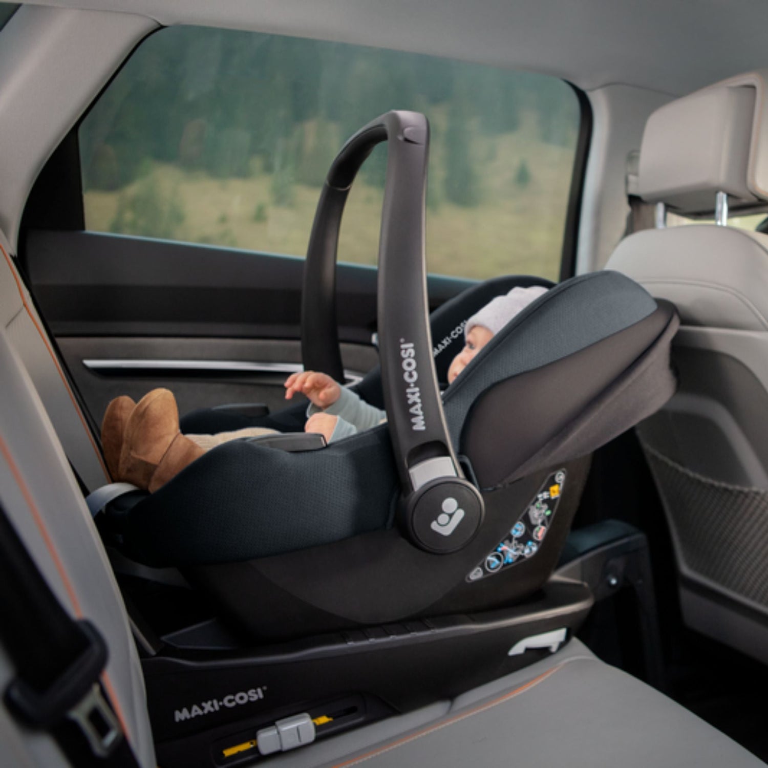 Maxi-Cosi Cabriofix i-Size & Cabriofix i-Size Base