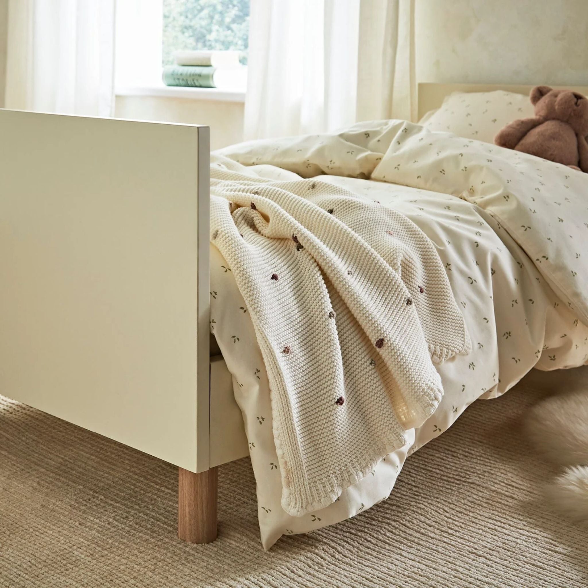 CuddleCo Harper Cot Bed - Cream