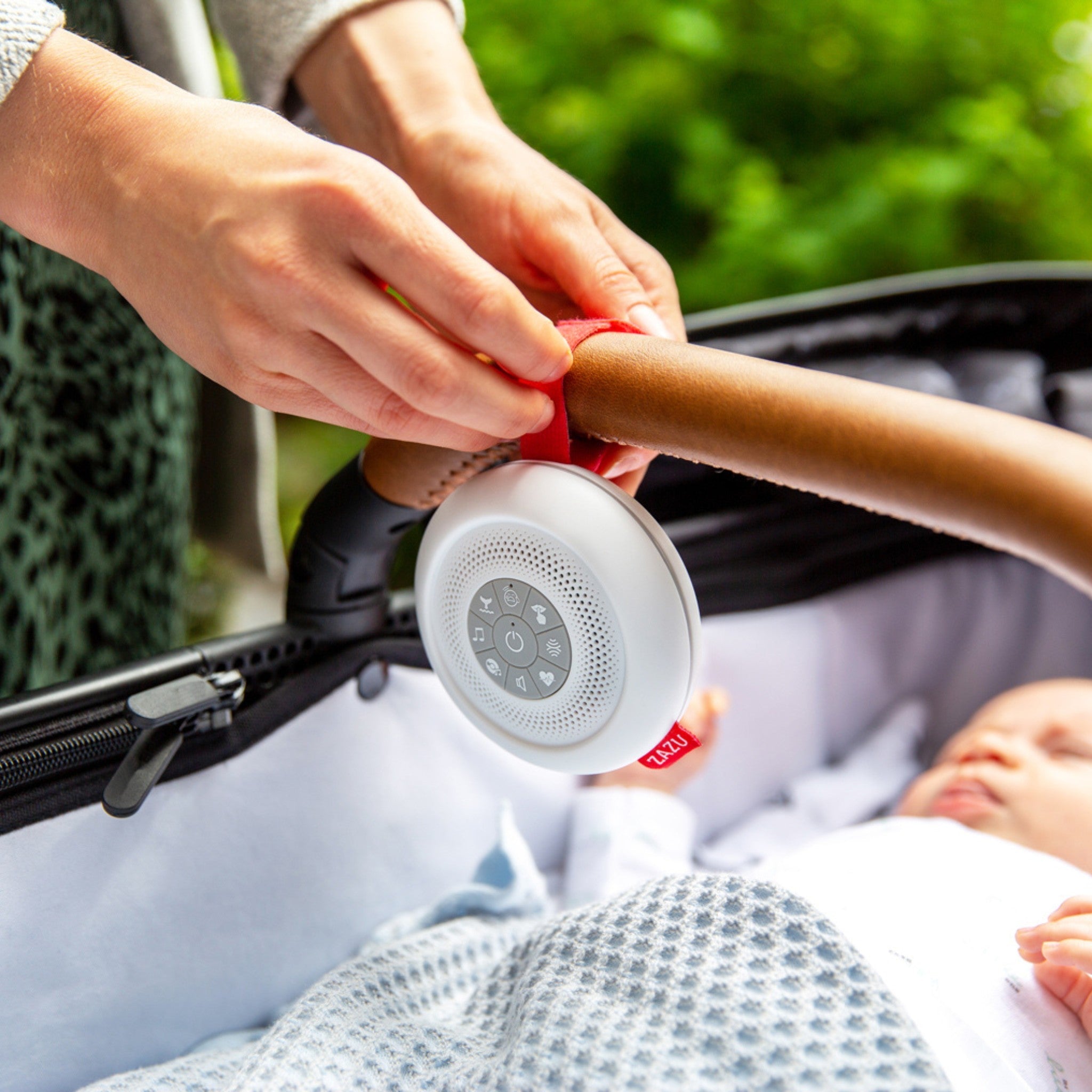 Zazu Portable Baby Soother Suzy