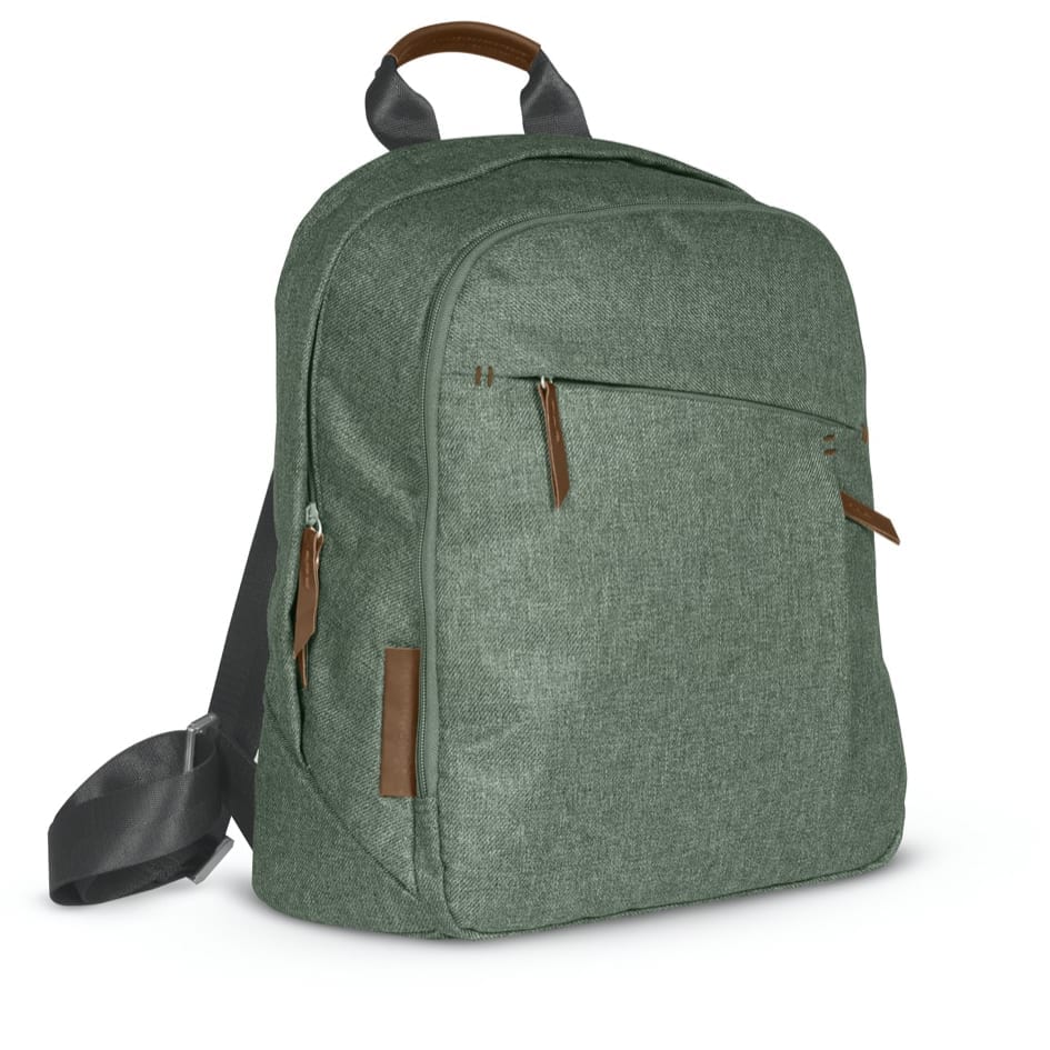 ChangingBackpack_EMT_hero