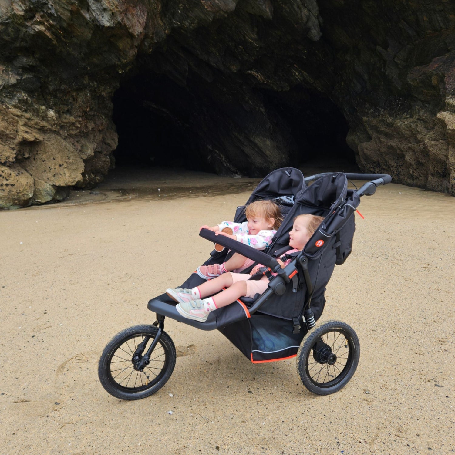 OutnAbout Nipper Double V6 Plus Pushchair