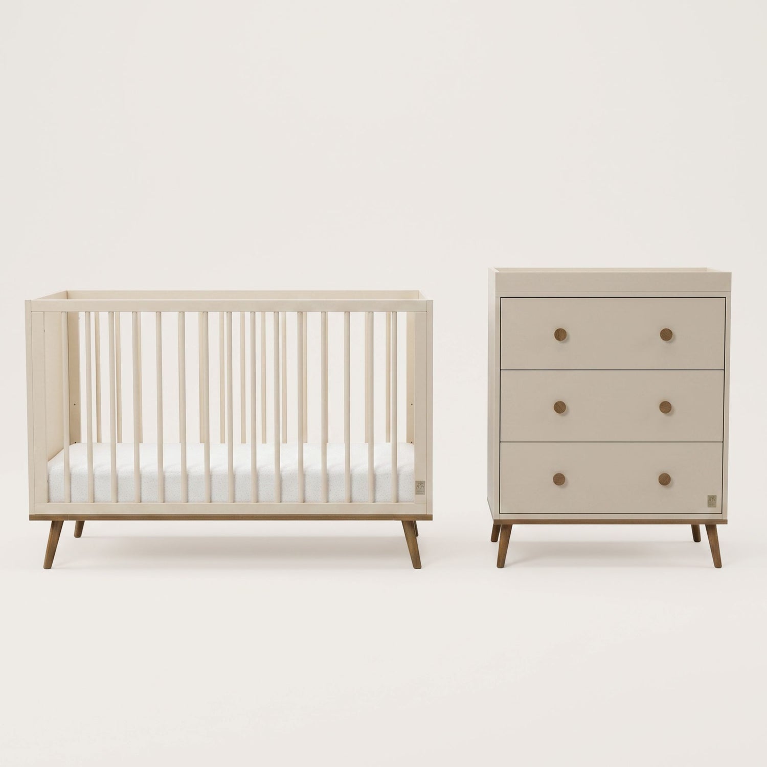 Baby Elegance Ollie Cot &amp; Chest of Drawers Bundle