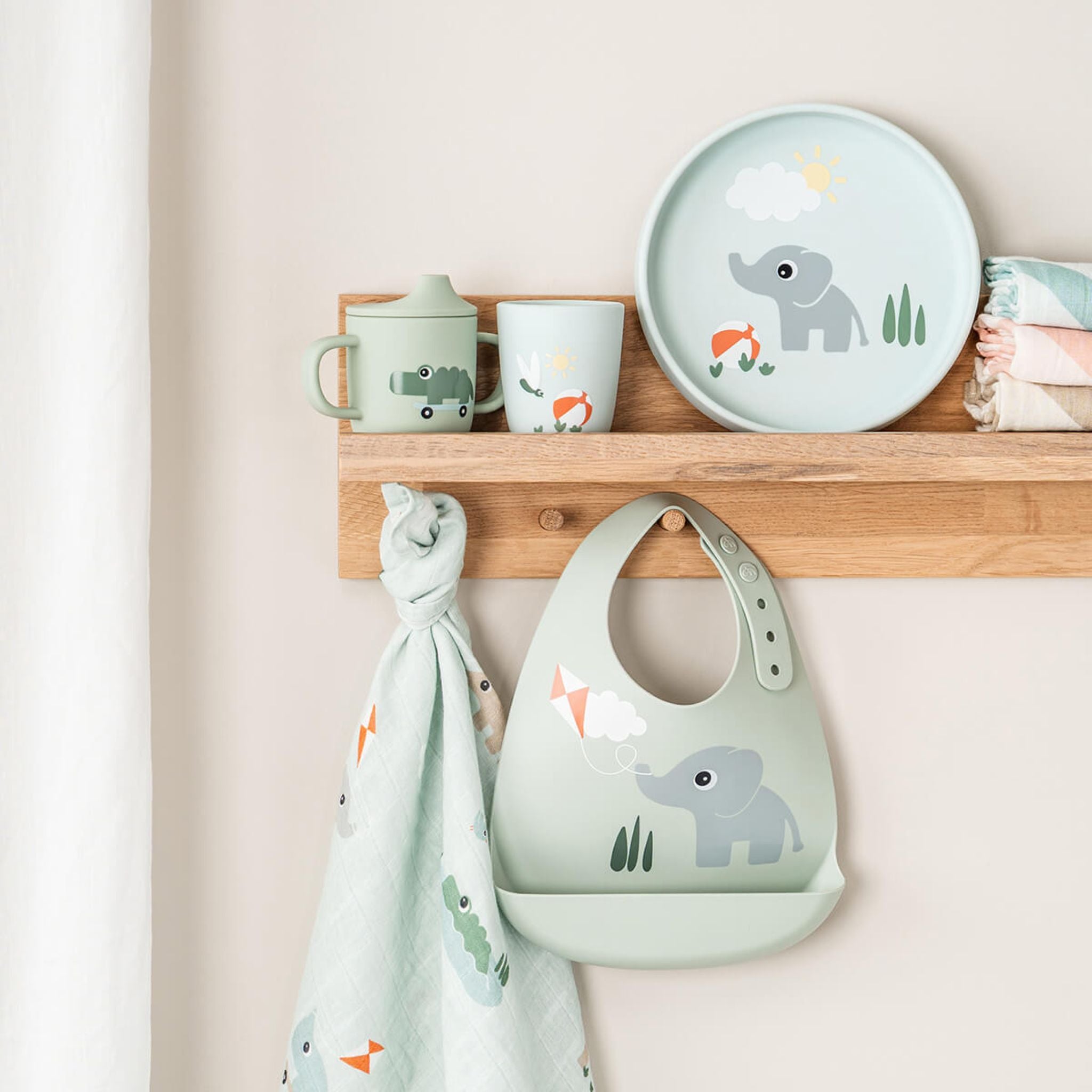 DonebyDeer Silicone Bib