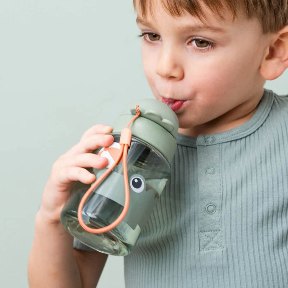 DonebyDeer Straw Bottle Playground