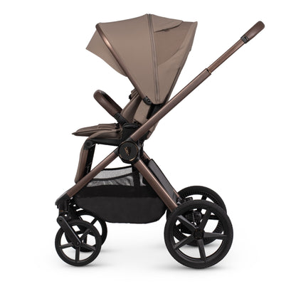Venicci Upline 3, Tiago Black &amp; Base 4in1 Luxury Bundle