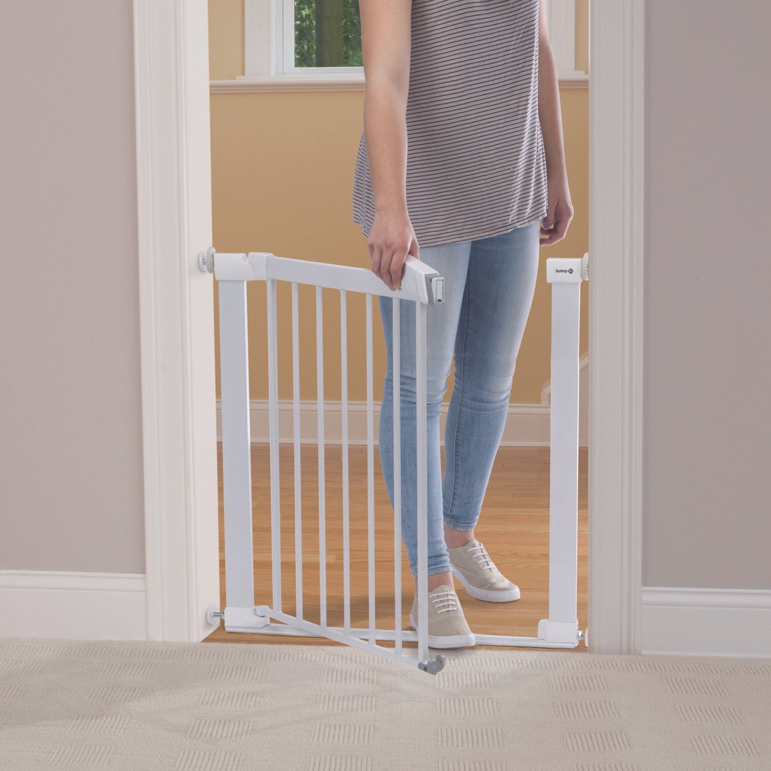Safety 1st Flat Step Metal Gate White | LittleBe
