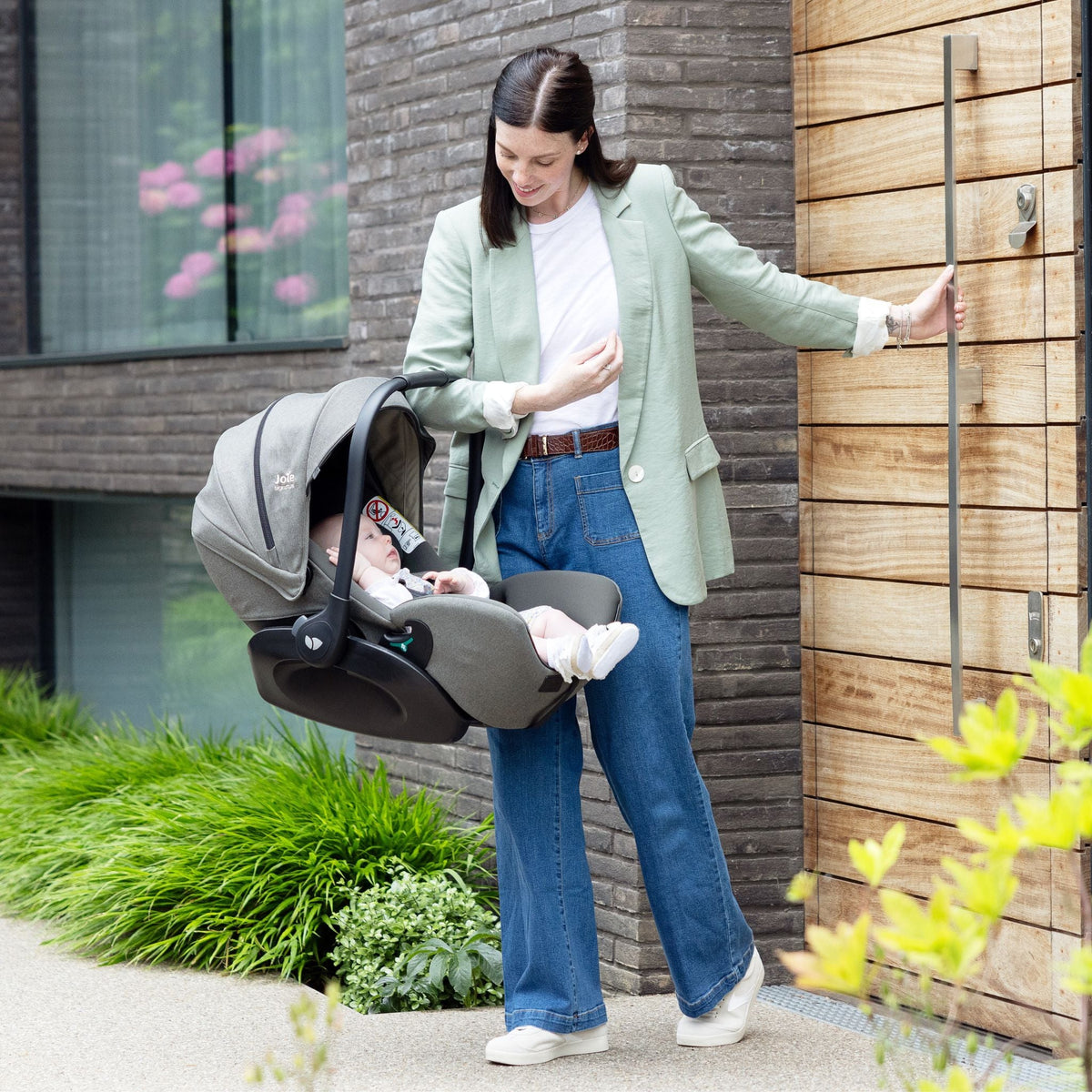 Joie i-Level Pro Signature Infant Car Seat