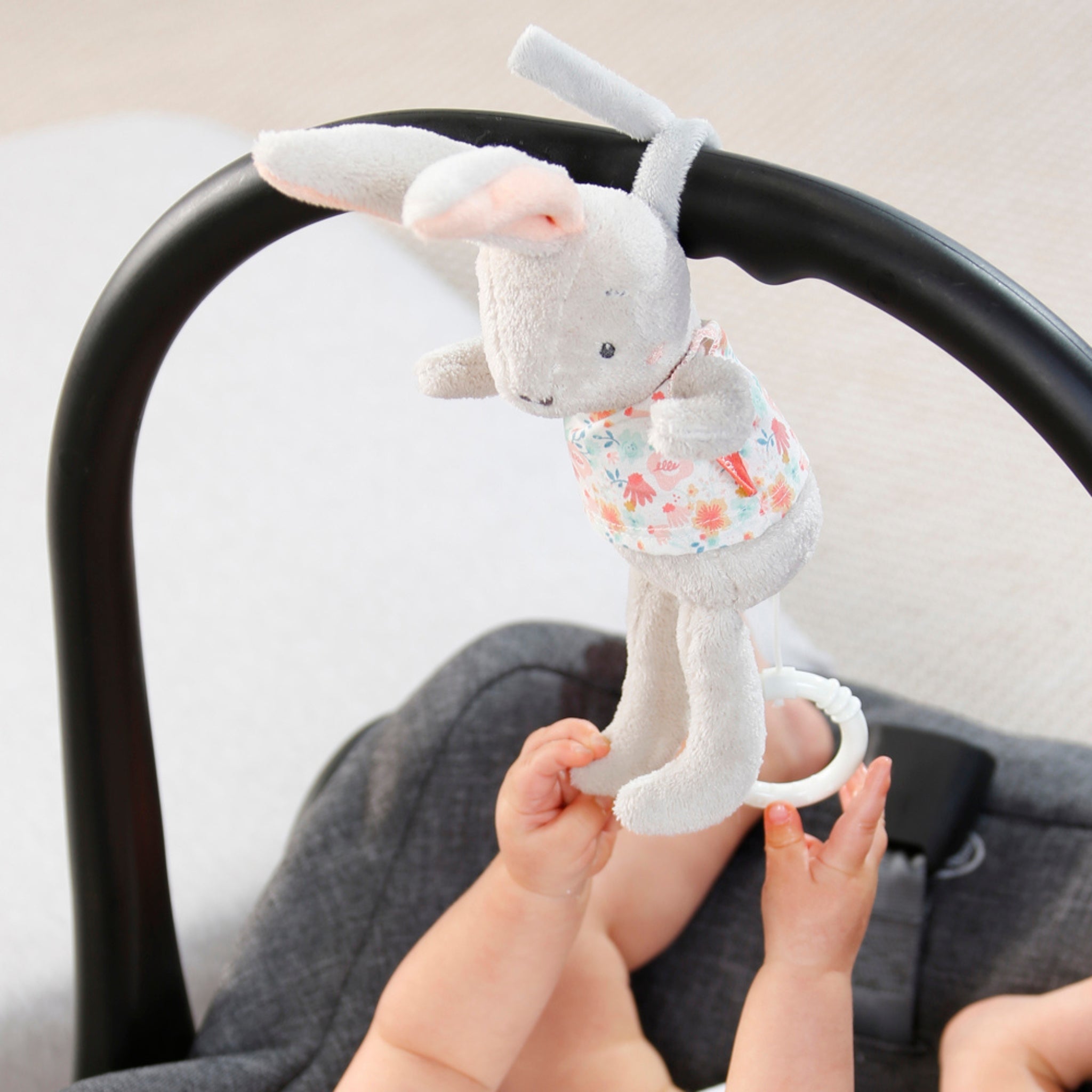 Fehn Mini Musical Rabbit Multi | LittleBe