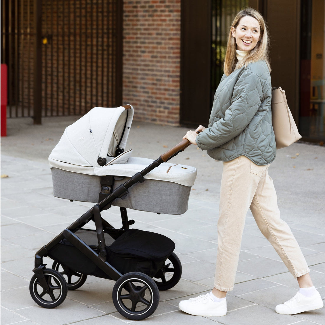  JOIE SIGNATURE RAMBLE XL CARRYCOT