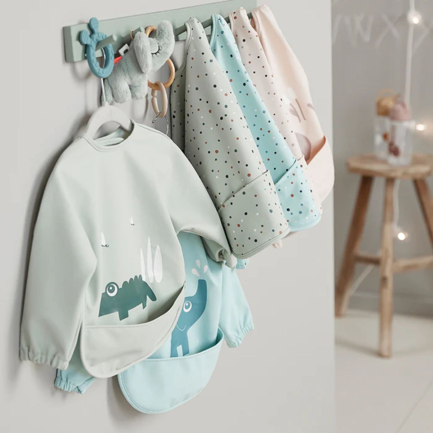 Donebydeer Sleeved Pocket Bib